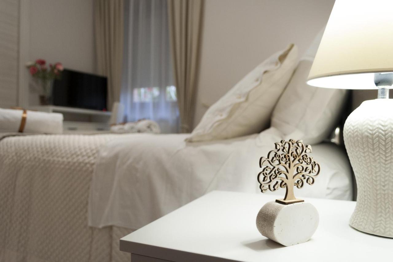 L' Albero Di Giada Bed & Breakfast Caserta Eksteriør bilde