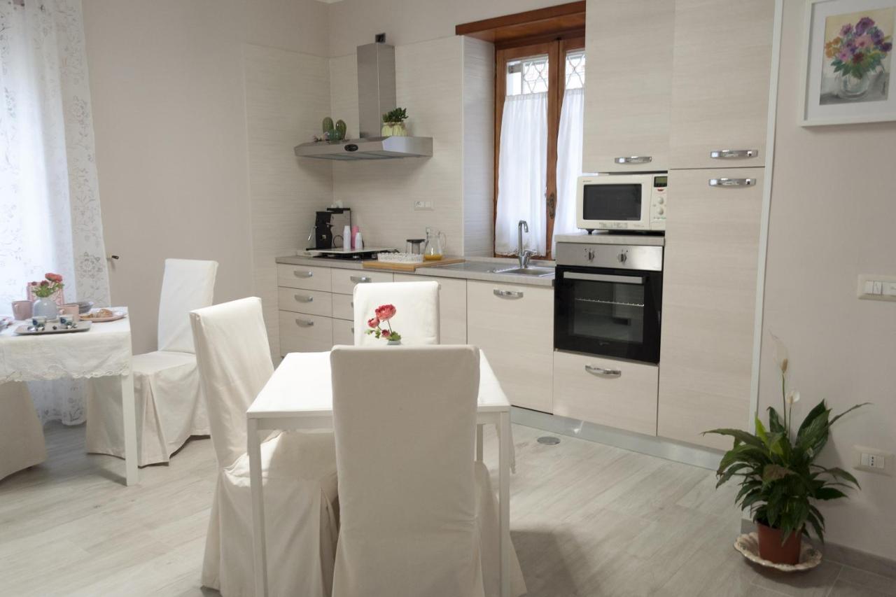 L' Albero Di Giada Bed & Breakfast Caserta Eksteriør bilde