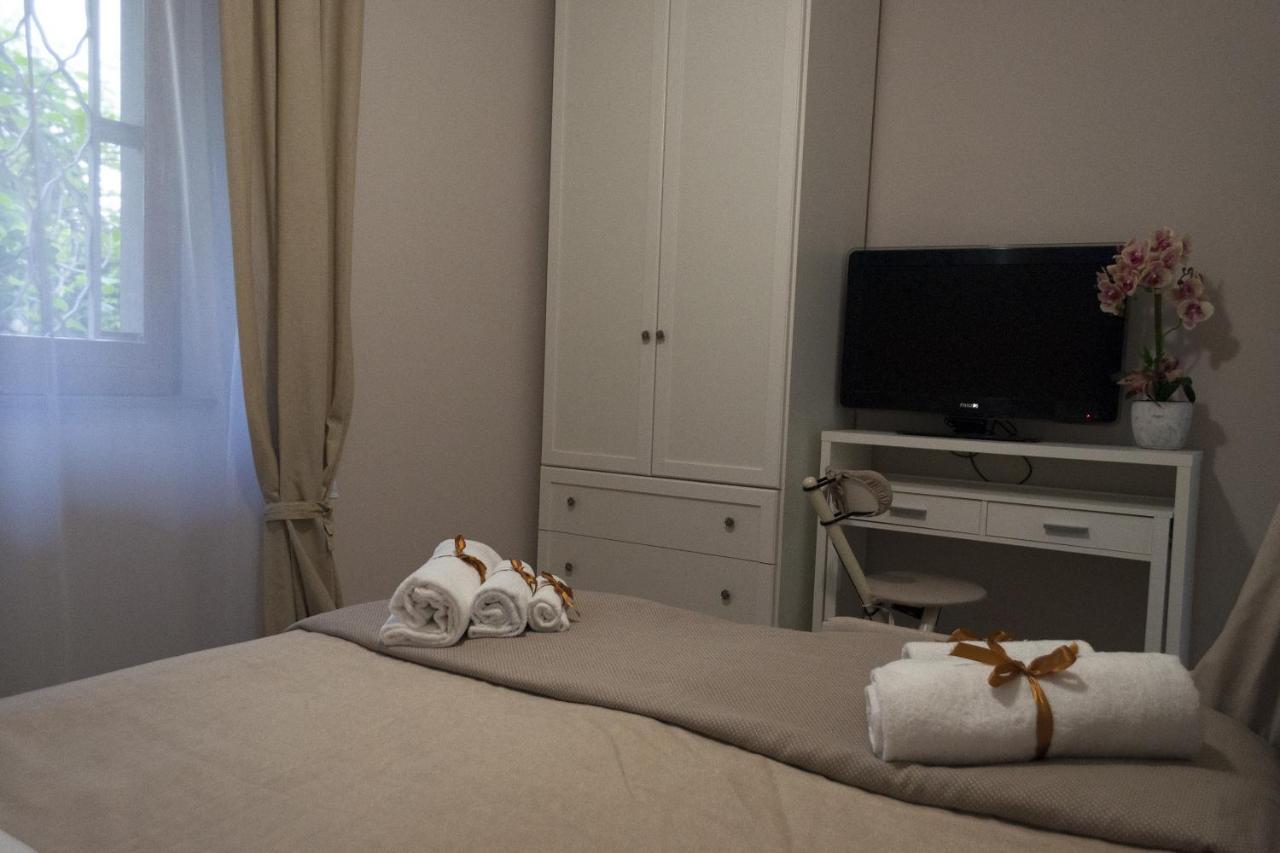 L' Albero Di Giada Bed & Breakfast Caserta Eksteriør bilde